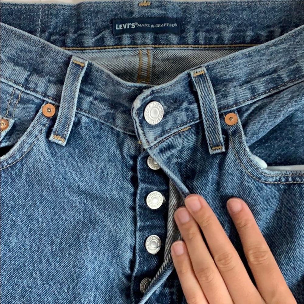 Levi’s 501 Blue Jeans - Picture 4 of 8